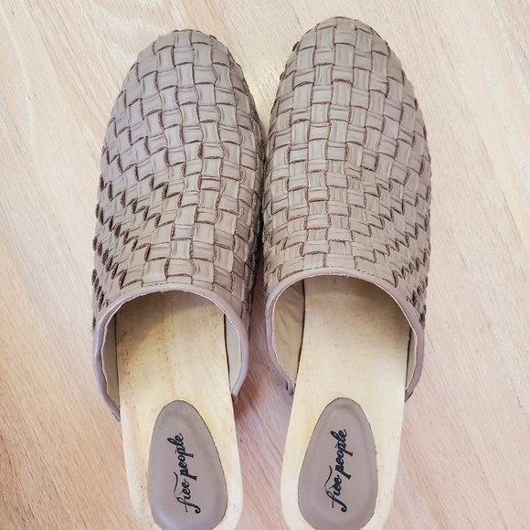 Free people woven  clogs size 41 - Picture 2 of 8